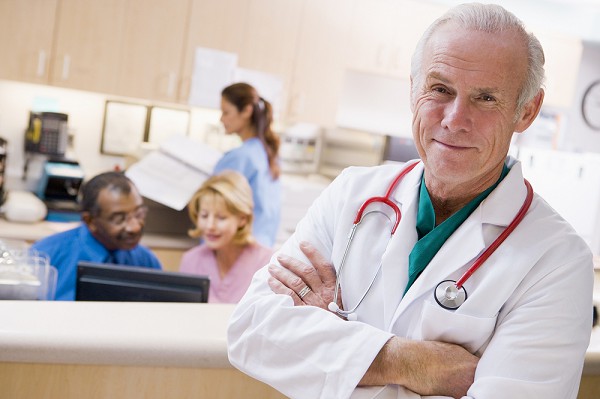 Hospital reduz custos de TI em 25% com outsourcing de computadores