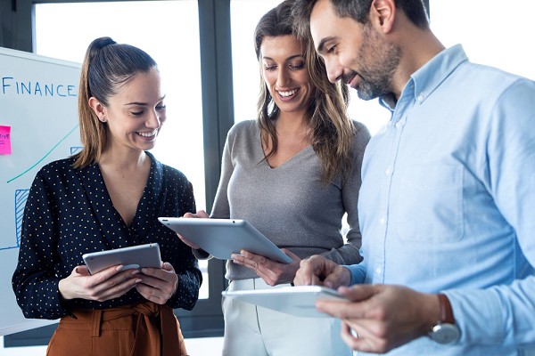 Como escolher o melhor plano de internet empresarial sem pagar a mais