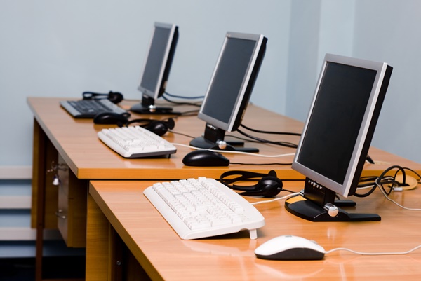 Como escolher o nobreak adequado para suas necessidades