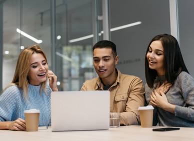 Microsoft Word transcreve gravações de áudio na versão web