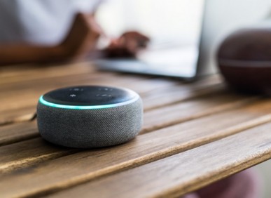 Alexa para idosos: sete funções úteis para quem mora sozinho