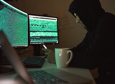 O que são os ataques de amplificação de DNS?